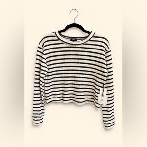 Originality Crop Long Sleeve Top